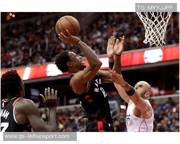 克鲁克斯在NCAA女篮赛中狂砍41分4篮板3助攻展现巨星风采