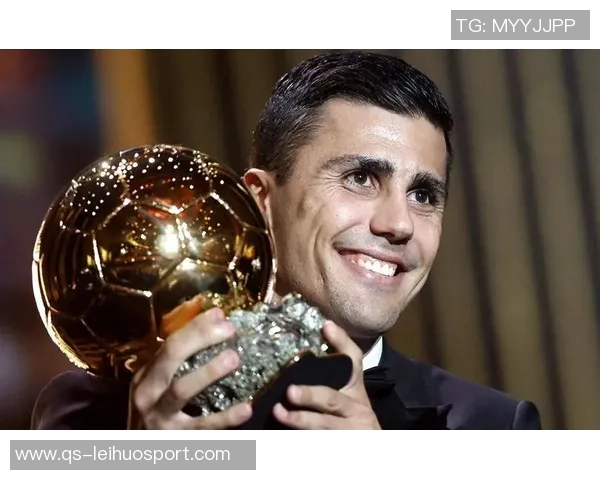 比利亚雷亚尔将在欧冠赛前隆重颁发金质奖章给罗德里 比利亚雷亚尔将在欧冠赛前隆重颁发金质奖章给罗德里