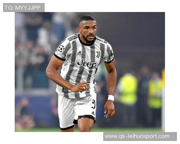 尤文图斯官方宣布与2007年出生波兰中场小将马祖尔续约至2029年 尤文图斯官方宣布与2007年出生波兰中场小将马祖尔续约至2029年