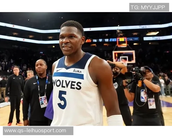 爱德华兹因右脚脚趾感染缺席对阵火箭现为每日观察状态 爱德华兹因右脚脚趾感染缺席对阵火箭现为每日观察状态