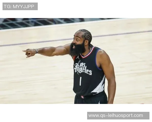 快船命运多舛哈登绝杀遭犯规裁判无视令人唏嘘